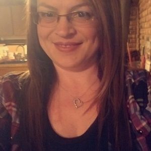 Meet your Posher, Lacey